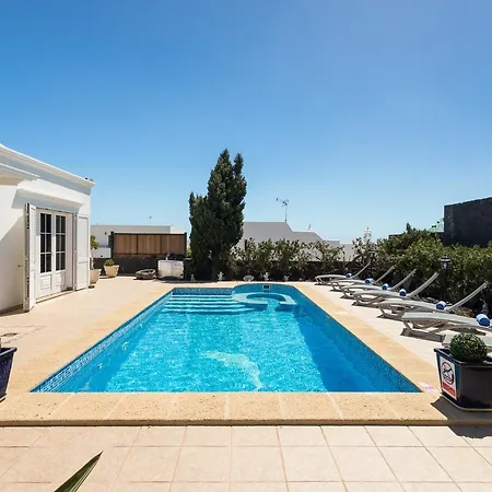 Villa Alki